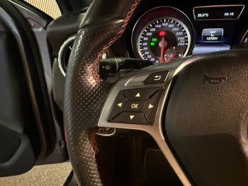 Mercedes-Benz GLA 250 AMG STYLING-CAMERA-COMAND-BI XENON-STOELVERWARMING-TREKHAAK