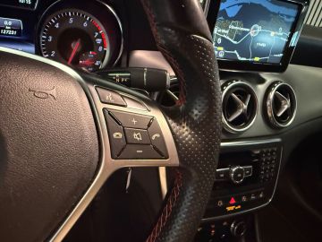 Mercedes-Benz GLA 250 AMG STYLING-CAMERA-COMAND-BI XENON-STOELVERWARMING-TREKHAAK