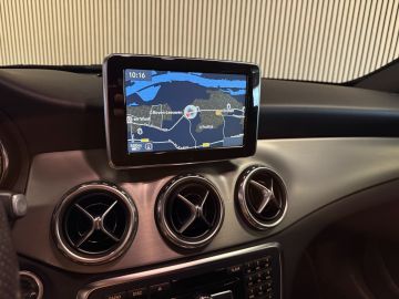 Mercedes-Benz GLA 250 AMG STYLING-CAMERA-COMAND-BI XENON-STOELVERWARMING-TREKHAAK