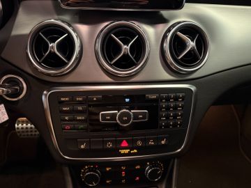 Mercedes-Benz GLA 250 AMG STYLING-CAMERA-COMAND-BI XENON-STOELVERWARMING-TREKHAAK