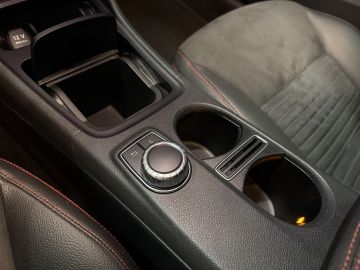Mercedes-Benz GLA 250 AMG STYLING-CAMERA-COMAND-BI XENON-STOELVERWARMING-TREKHAAK