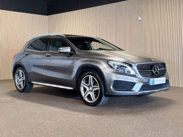 Mercedes-Benz GLA 250 AMG STYLING-CAMERA-COMAND-BI XENON-STOELVERWARMING-TREKHAAK