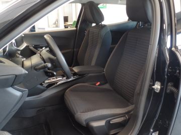 Peugeot E-2008 EV Active Pack 50 kWh 136pk, SOH, 92%, Apple Carplay, Clima contr