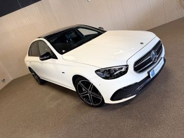 Mercedes-Benz E-Klasse 300e 4 Matic Avantgarde-PANORAMA-NIGHT-WIDESCREEN-CAMERA-SPOORPAK