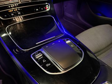 Mercedes-Benz E-Klasse 300e 4 Matic Avantgarde-PANORAMA-NIGHT-WIDESCREEN-CAMERA-SPOORPAK