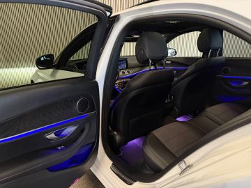 Mercedes-Benz E-Klasse 300e 4 Matic Avantgarde-PANORAMA-NIGHT-WIDESCREEN-CAMERA-SPOORPAK