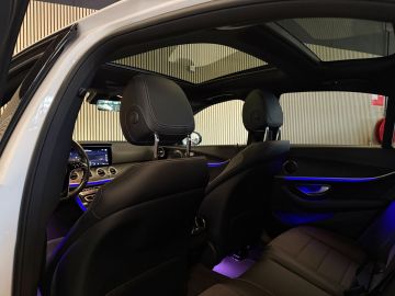 Mercedes-Benz E-Klasse 300e 4 Matic Avantgarde-PANORAMA-NIGHT-WIDESCREEN-CAMERA-SPOORPAK