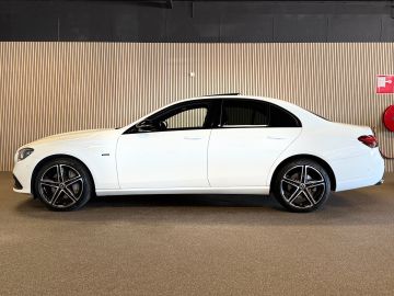 Mercedes-Benz E-Klasse 300e 4 Matic Avantgarde-PANORAMA-NIGHT-WIDESCREEN-CAMERA-SPOORPAK