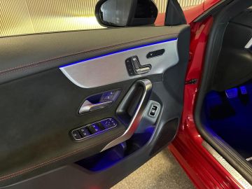 Mercedes-Benz CLA 250e AMG STYLING-PANORAMA-NIGHT-MEMORY-TREKHAAK-CAMERA-ZEER COMPL