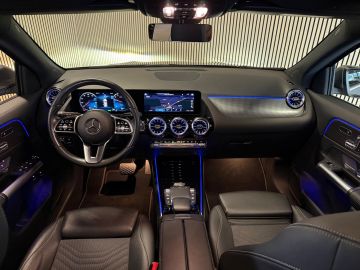 Mercedes-Benz GLA 250e Progressive-PANORAMA-MEMORY-CAMERA-KEYLESS GO-COMPLEET