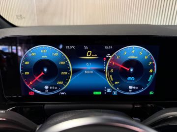 Mercedes-Benz GLA 250e Progressive-PANORAMA-MEMORY-CAMERA-KEYLESS GO-COMPLEET