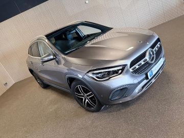 Mercedes-Benz GLA 250e Progressive-PANORAMA-MEMORY-CAMERA-KEYLESS GO-COMPLEET