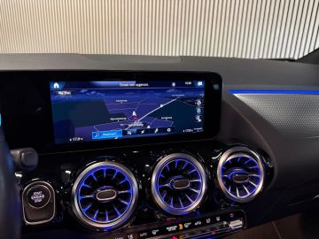 Mercedes-Benz GLA 250e Progressive-PANORAMA-MEMORY-CAMERA-KEYLESS GO-COMPLEET