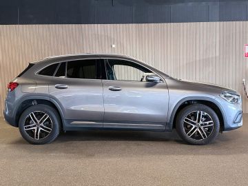 Mercedes-Benz GLA 250e Progressive-PANORAMA-MEMORY-CAMERA-KEYLESS GO-COMPLEET