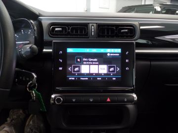 Citroën C3 1.2 PureTech Shine, Navigatie, Clima controle, Cruise controle, E