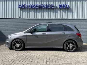 Mercedes-Benz B-Klasse 180 AMG Style - Nightpakket - Achteruitrijcamera - Trekhaak etc e