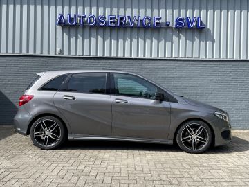 Mercedes-Benz B-Klasse 180 AMG Style - Pano - Trekhaak - Night etc etc!