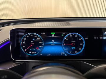 Mercedes-Benz EQC 400 4 Matic 80 kWh AMG STYLING-SOH 94%-SCHUIFDAK-HEAD UP-MEMORY-S