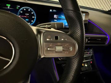 Mercedes-Benz EQC 400 4 Matic 80 kWh AMG STYLING-SOH 94%-SCHUIFDAK-HEAD UP-MEMORY-S