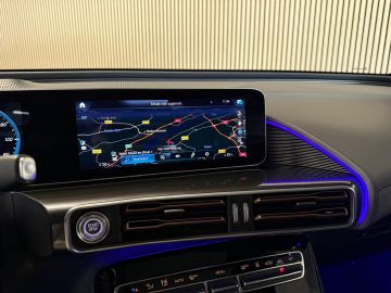 Mercedes-Benz EQC 400 4 Matic 80 kWh AMG STYLING-SOH 94%-SCHUIFDAK-HEAD UP-MEMORY-S