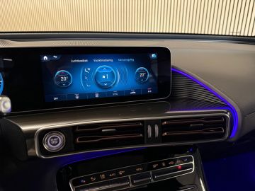 Mercedes-Benz EQC 400 4 Matic 80 kWh AMG STYLING-SOH 94%-SCHUIFDAK-HEAD UP-MEMORY-S