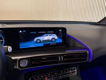Mercedes-Benz EQC 400 4 Matic 80 kWh AMG STYLING-SOH 94%-SCHUIFDAK-HEAD UP-MEMORY-S
