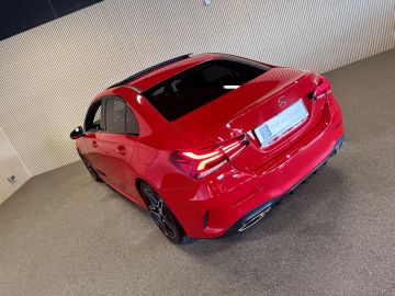 Mercedes-Benz A-Klasse 200 Sedan AMG STYLING-PANORAMA-NIGHT-CAMERA-WIDESCREEN-APPLE CARP