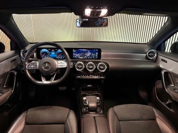 Mercedes-Benz A-Klasse 200 Sedan AMG STYLING-PANORAMA-NIGHT-CAMERA-WIDESCREEN-APPLE CARP