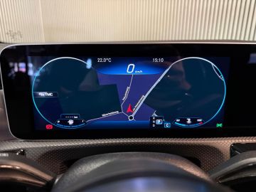 Mercedes-Benz A-Klasse 200 Sedan AMG STYLING-PANORAMA-NIGHT-CAMERA-WIDESCREEN-APPLE CARP