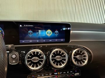 Mercedes-Benz A-Klasse 200 Sedan AMG STYLING-PANORAMA-NIGHT-CAMERA-WIDESCREEN-APPLE CARP