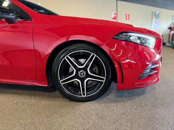 Mercedes-Benz A-Klasse 200 Sedan AMG STYLING-PANORAMA-NIGHT-CAMERA-WIDESCREEN-APPLE CARP