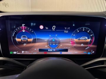 Mercedes-Benz GLC 200 4-Matic AMG STYLING-PANORAMADAK-TREKHAAK-CAMERA-APPLE CARPLAY