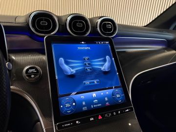 Mercedes-Benz GLC 200 4-Matic AMG STYLING-PANORAMADAK-TREKHAAK-CAMERA-APPLE CARPLAY