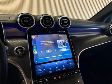 Mercedes-Benz GLC 200 4-Matic AMG STYLING-PANORAMADAK-TREKHAAK-CAMERA-APPLE CARPLAY