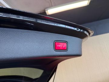 Mercedes-Benz GLC 200 4-Matic AMG STYLING-PANORAMADAK-TREKHAAK-CAMERA-APPLE CARPLAY