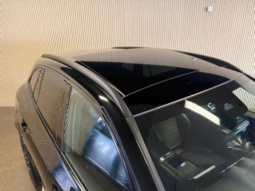 Mercedes-Benz GLC 200 4-Matic AMG STYLING-PANORAMADAK-TREKHAAK-CAMERA-APPLE CARPLAY