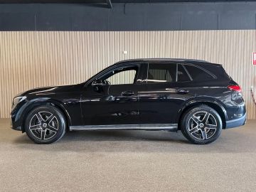 Mercedes-Benz GLC 200 4-Matic AMG STYLING-PANORAMADAK-TREKHAAK-CAMERA-APPLE CARPLAY
