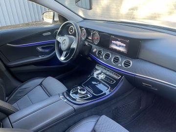 Mercedes-Benz E-Klasse 200 Sedan, Trekhaak - Dodehoekassistent - achteruitrijcamera