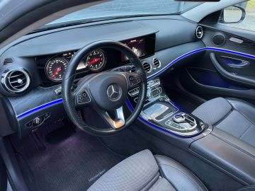 Mercedes-Benz E-Klasse 200 Sedan, Trekhaak - Dodehoekassistent - Camera - Multibeam LED