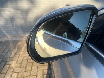 Mercedes-Benz E-Klasse 200 Sedan, Trekhaak - Dodehoekassistent - achteruitrijcamera