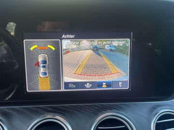 Mercedes-Benz E-Klasse 200 Sedan, Trekhaak - Dodehoekassistent - achteruitrijcamera