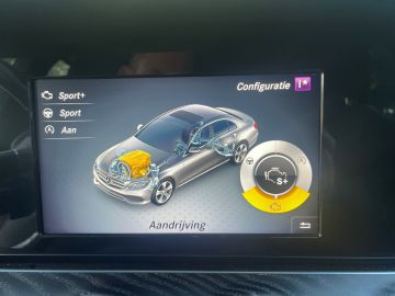 Mercedes-Benz E-Klasse 200 Sedan, Trekhaak - Dodehoekassistent - achteruitrijcamera