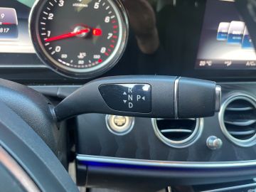 Mercedes-Benz E-Klasse 200 Sedan, Trekhaak - Dodehoekassistent - achteruitrijcamera