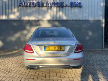 Mercedes-Benz E-Klasse 200 Sedan, Trekhaak - Dodehoekassistent - achteruitrijcamera