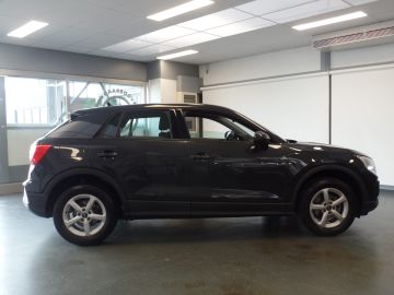 Audi Q2 30 TFSI Pro Line Apple Carplay, Clima controle, Cruise controle, 