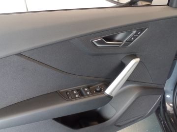Audi Q2 30 TFSI Pro Line Apple Carplay, Clima controle, Cruise controle, 