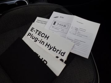 Renault Captur 1.6 E-Tech Plug-in Hybrid 160 Intens Navigatie, Achteruitrijcamer