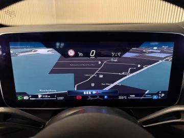 Mercedes-Benz GLC 200 4-Matic AMG STYLING-PANORAMADAK-TREKHAAK-CAMERA-APPLE CARPLAY