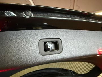 Mercedes-Benz GLC 200 4-Matic AMG STYLING-PANORAMADAK-TREKHAAK-CAMERA-APPLE CARPLAY