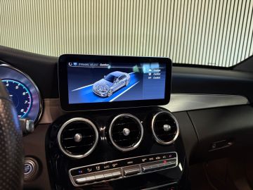 Mercedes-Benz C-Klasse 180 AMG STYLING-CAMERA-DIGI DASH-APPLE CARPLAY-DODEHOEK-COMPLEET